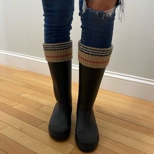 Authentic Burberry Boots LOWEST PRICE LIMITED TIME